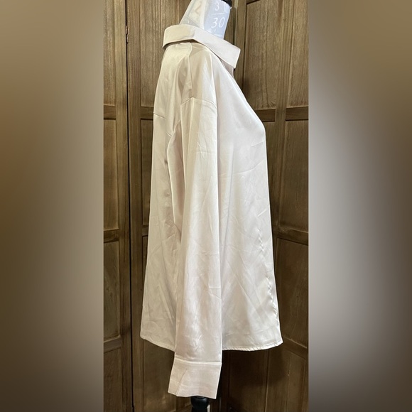 NWT BiBi Oversized Button Down Blouse. - Picture 5 of 7